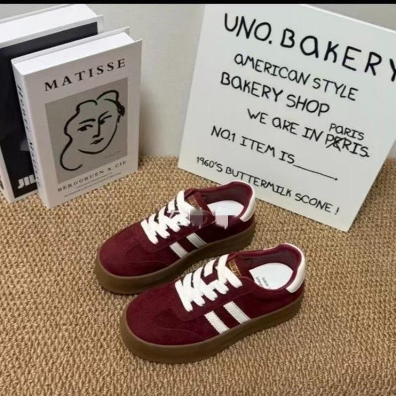 Women's autumn new shoes versatile women's board shoes flat sole soft sole not tired feet trendy cool casual shoes