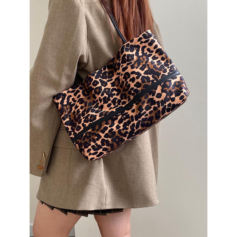 IELGY Leopard Print Canvas Tote Bag Large Capacity One Shoulder Portable