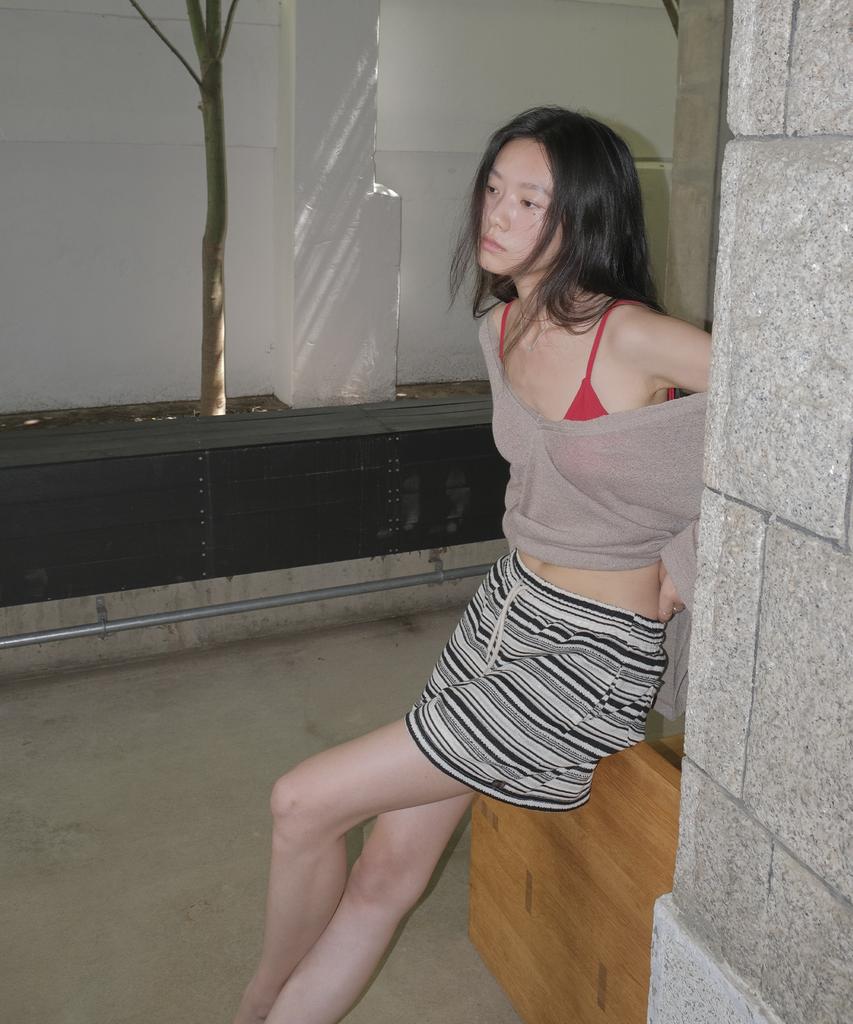 Mosyupamosyu Striped Knit Elastic Shorts [Black]