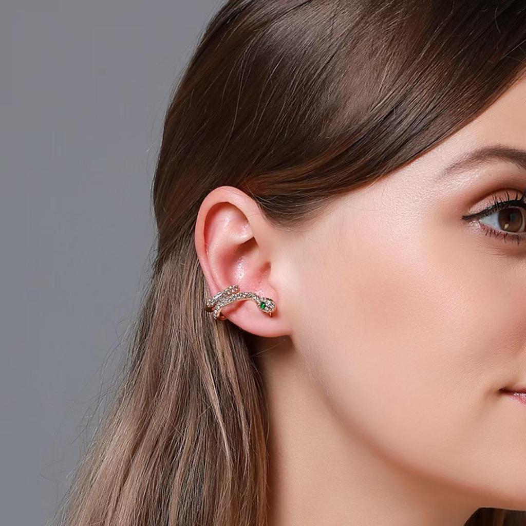 Elegant Diamond Snake Ear Clips - Non-Pierced, Minimalist Fashion, Niche Design