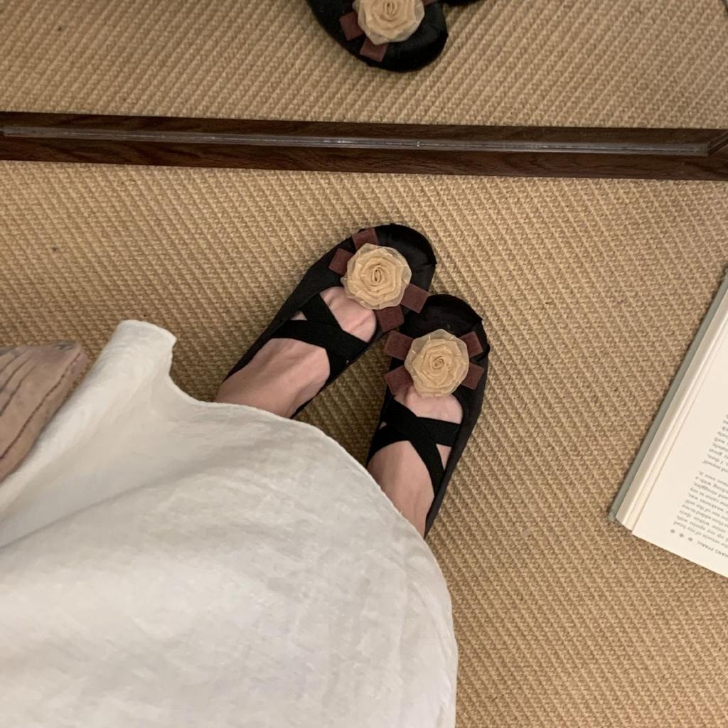 Wieczorny wiatr okrągła główka kwiatowa wewnętrzne zwiększenie wysokości buty Mary Jane nowy chiński styl ze spódnicą płytkie usta płaska podeszwa buty