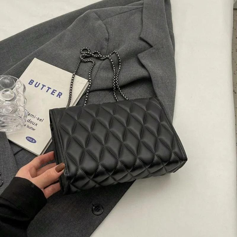 1 Simple and Stylish Diamond Grid Crossbody Bag, Metal Chain Shoulder Bag for Women Daily Leisure Purses and Handbags