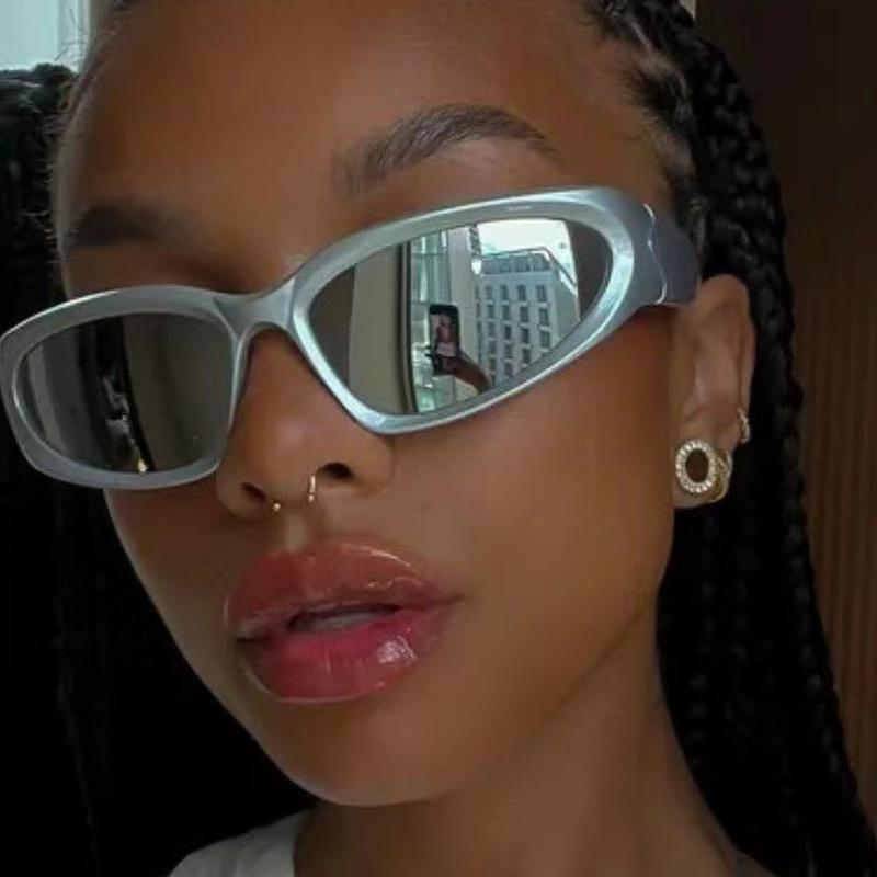 Protective Glasses Fashion Square Sunglasses Women Wrap Around Sun Glasses 2000'S Shades Punk Style Eyewear Uv400 Female