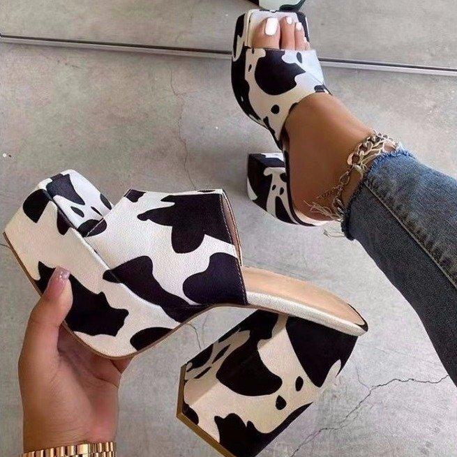 New Luxury Female Thick High Heels Sandals Fashion Chain Platform Summer Women Sandals Party Elegant Shoes Platform Shoes