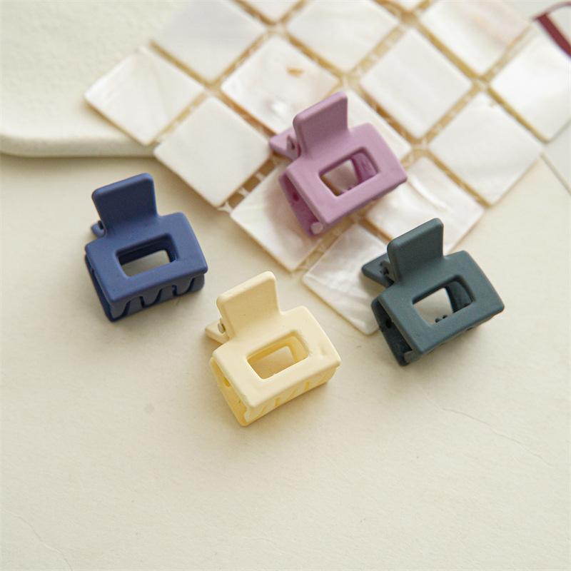 Small Square Hair Claws Frosted Hair Clip Geometry Simple Hairpins Ponytail Clip Crabs Hair Accessories for Women
