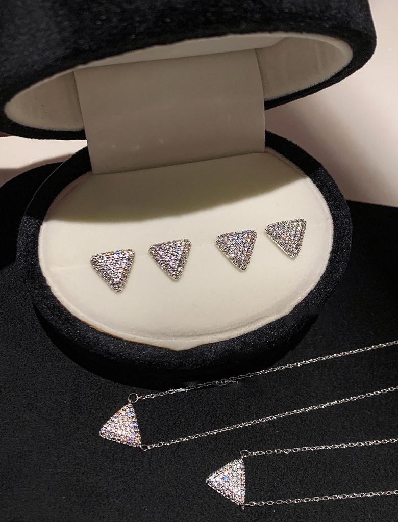 Chic Zircon Triangle Stud Earrings & Necklace Set: Trendy Light Luxury Clavicle Chain Jewelry