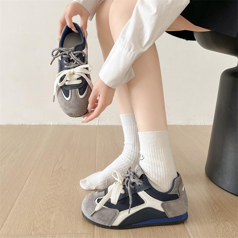 Queen Fan Black Retro Platform Training Shoes Women's 2025 New Autumn Skirts Versatile Low-top Sneakers