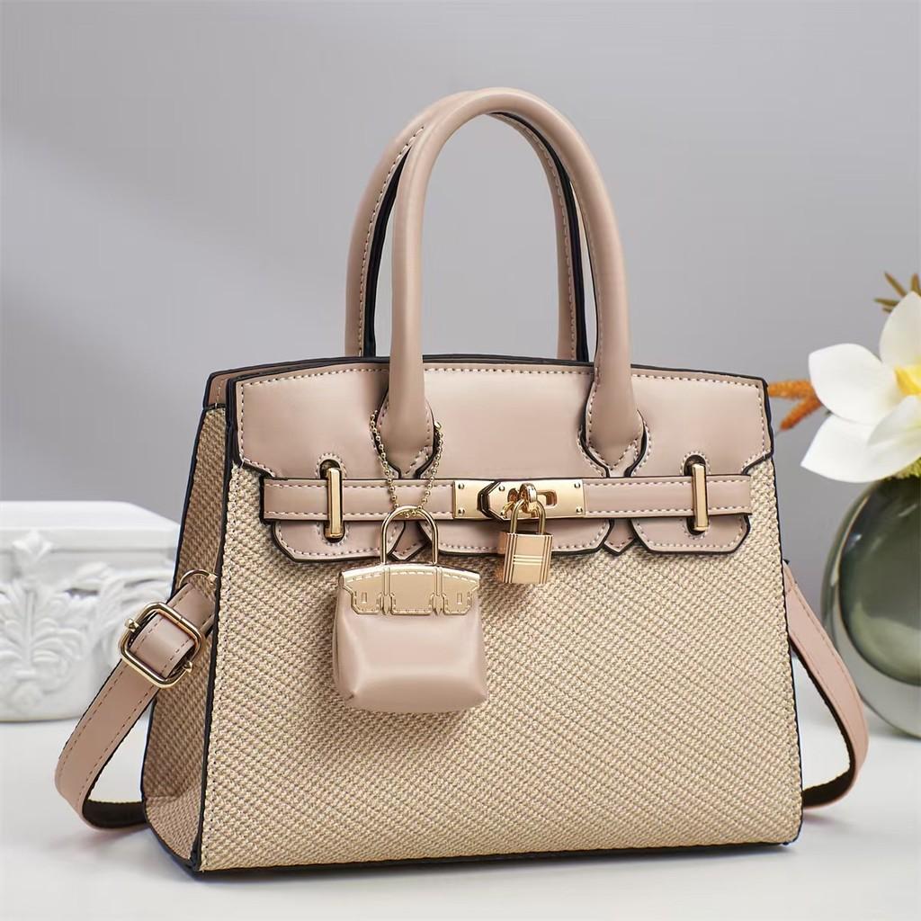 Pu Handbag For Women Large Tote Bag With Lock Closure And Inner Pockets For Daily Use