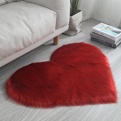 Faux Wool Heart-Shaped Rug Sofa Cushion Floor Mat Long Pile Heart-Shaped Bedroom Home Use