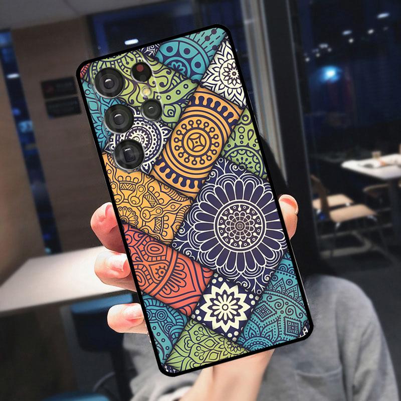 Mandala Cover For Samsung Galaxy S25 S24 S21 S22 S23 Ultra S9 S10 Plus S24 FE S21 FE Phone Case