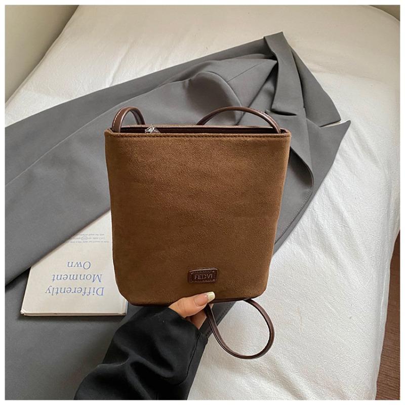 Женские сумки Повседневные сумки большой вместимости Женские осенние новые популярные сумки через плечо под мышку Модные сумки-ведра