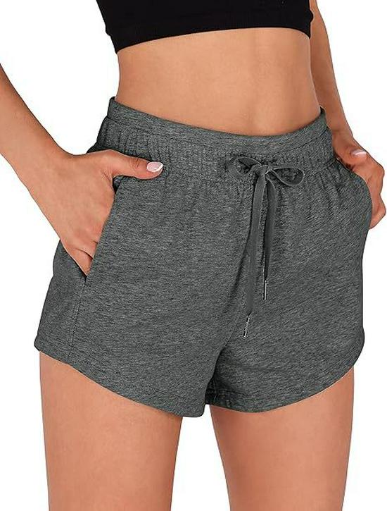 2025 Versatile Straight-Leg Loose-Fit Yoga Running Shorts with Breathable Pockets