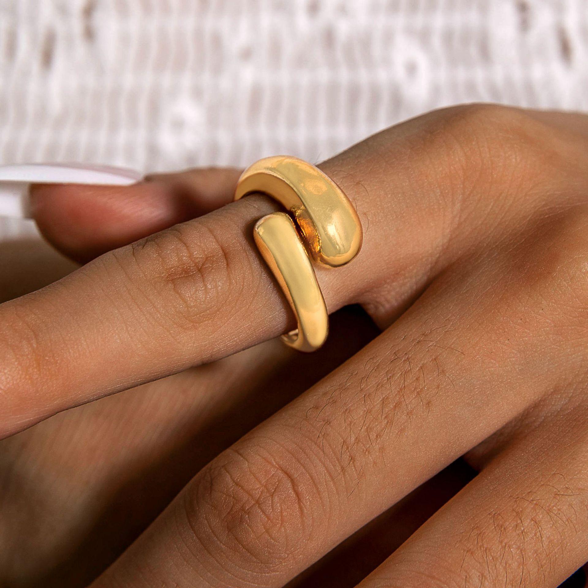 

European and American geometric metal wind lava line ring set of four irregular glossy opening ring set