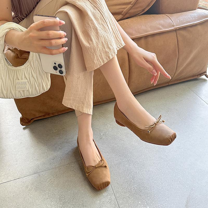 Sheepskin version French retro low-heeled single shoes 2025 spring new square head bow light mouth thick heel ballet shoes