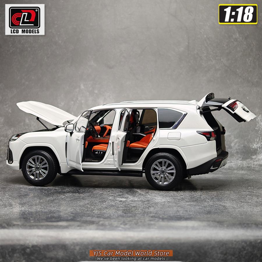 LCD 1:18 Lexus LX600 Alloy Car Model SUV Static Decoration Holiday Gift Collection Metal Material