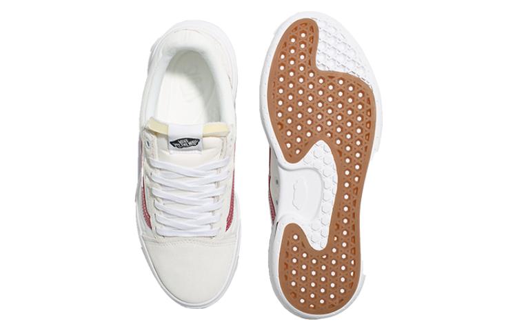 Old Skool Vans Overt ComfyCush 'White Red' VN0A7Q5ECPE