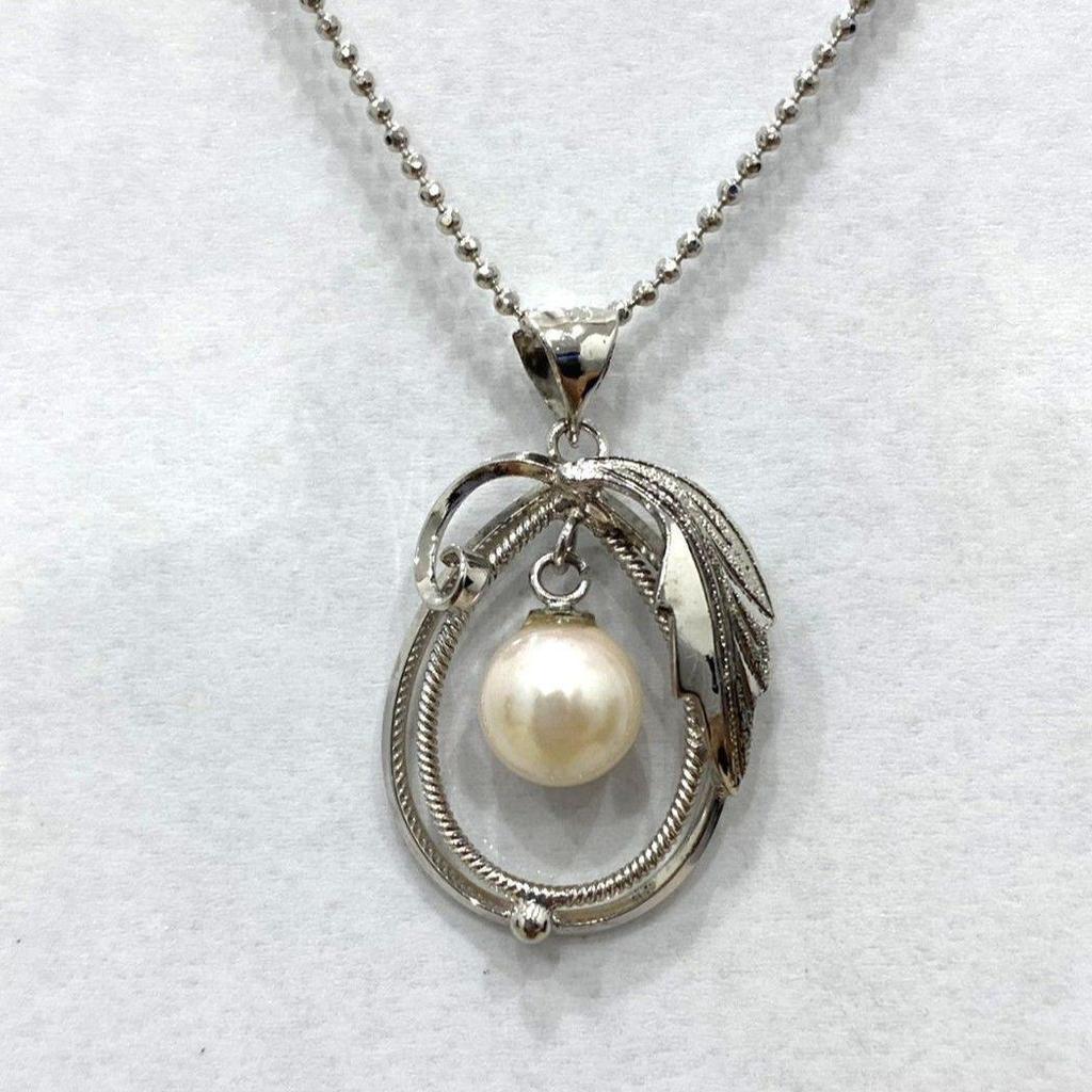 Used pearl necklace silver