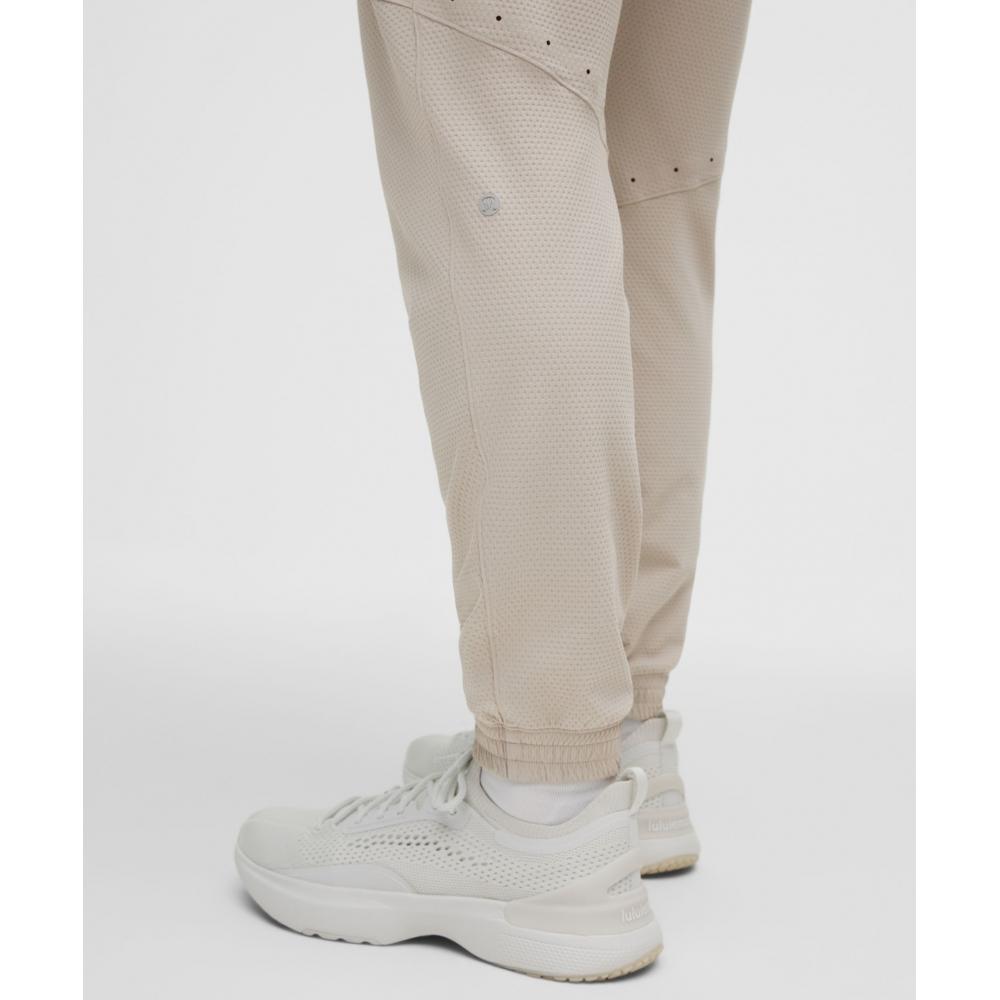 Lululemon License To Train Textured Jogger  Regular downTown Tan