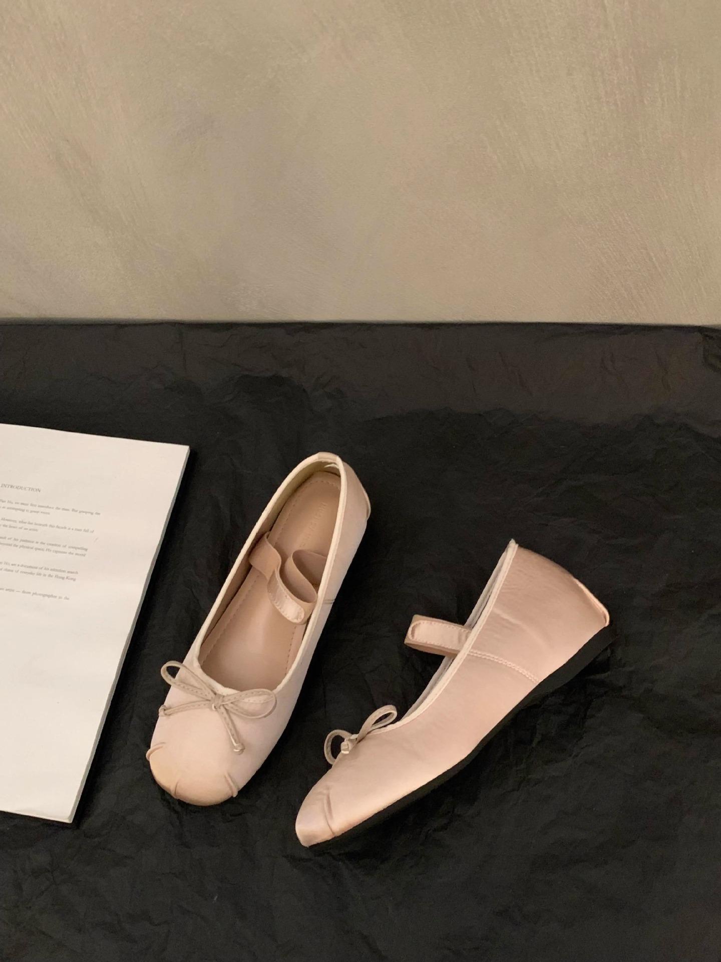

French evening wind silver single shoes high heels new Chinese Mary Jane shoes women s shoes inner height increase spring and summer evening shoes 39 рожевий