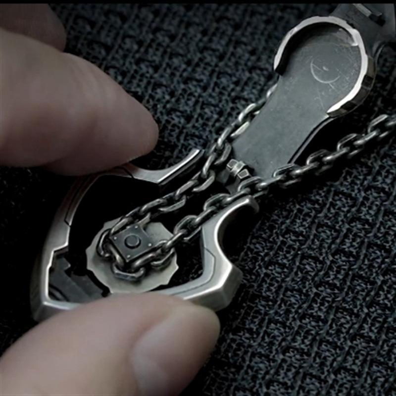 Different Shuttle Mechanical Movable Pendant Necklace Men's Domineering High Sense Pendant Necklace Fashion