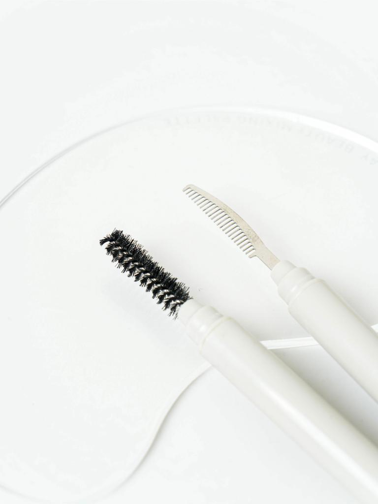 Dual-Ended Eyelash Separator Comb