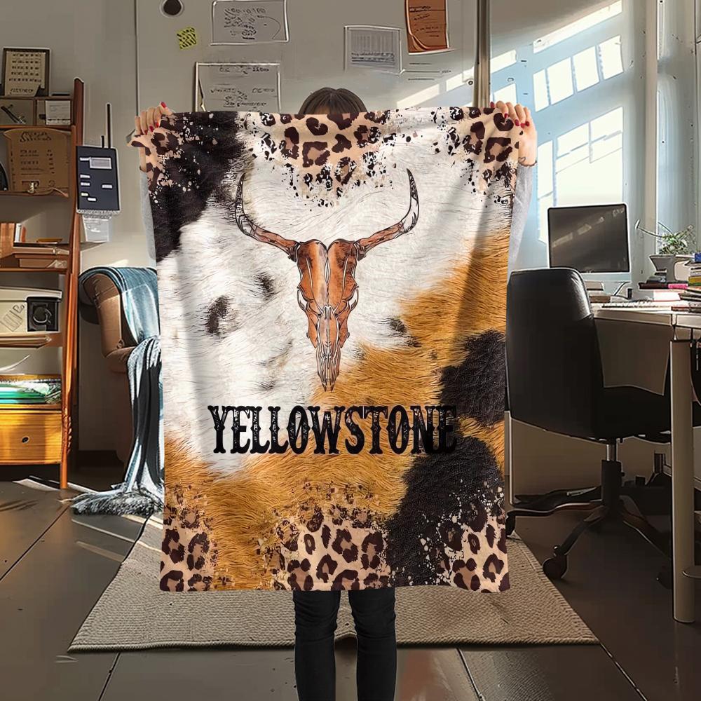 1Pc Western Print Flannel Blanket, High Quality Comfortable for All Seasons, Home Decor, Warmth and Comfort, Perfect for Christmas Gifts