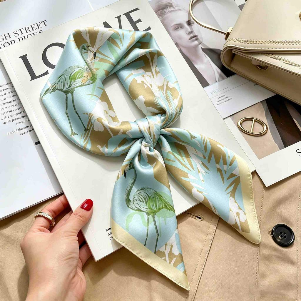 Women's spring and autumn silk scarf temperament versatile thin Internet celebrity Korean version light luxury fashion scarf high-end design small squ