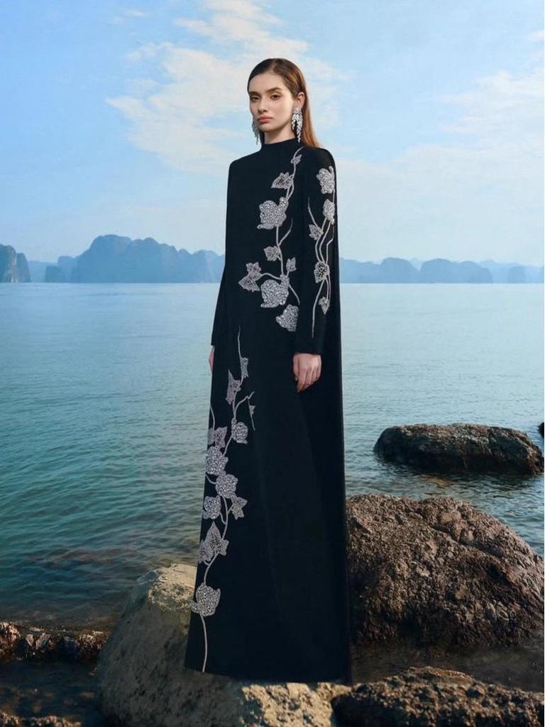 European-Style Rhinestone Beaded Slim Fit Evening Gown with Long Sleeves