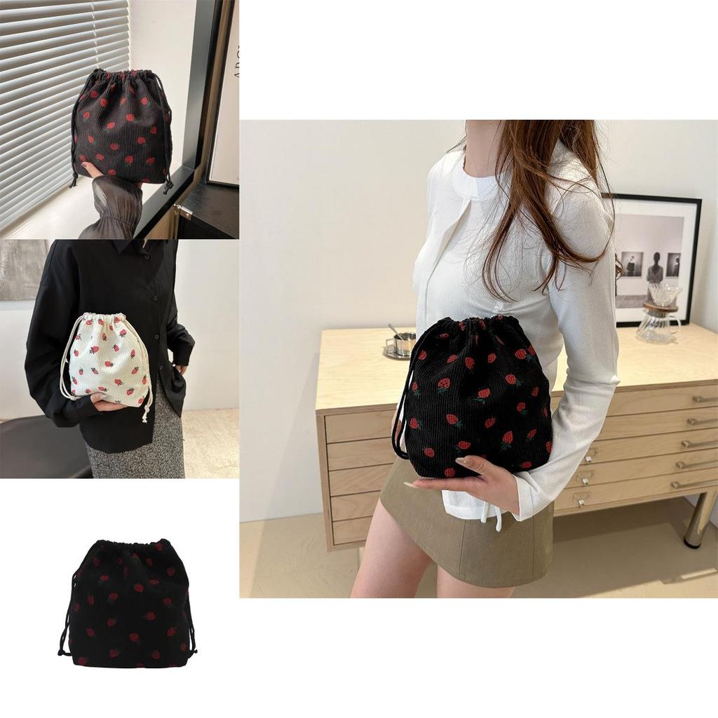 Elegant Summer Commuter Bucket Bag Featuring Stylish Design And Polyester Lining