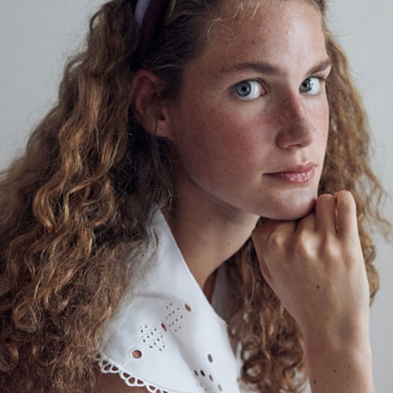 Elizabeth Moments Slim Velvet Headband