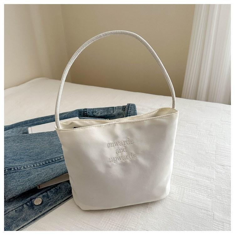 

Korean Style Nylon Handbag: Women s Trendy Embroidered Letter Shoulder Bucket Bag бежевый