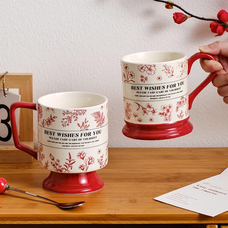 Kubek ceramiczny Zhishi na wysokiej nóżce w stylu vintage ze łyżeczką