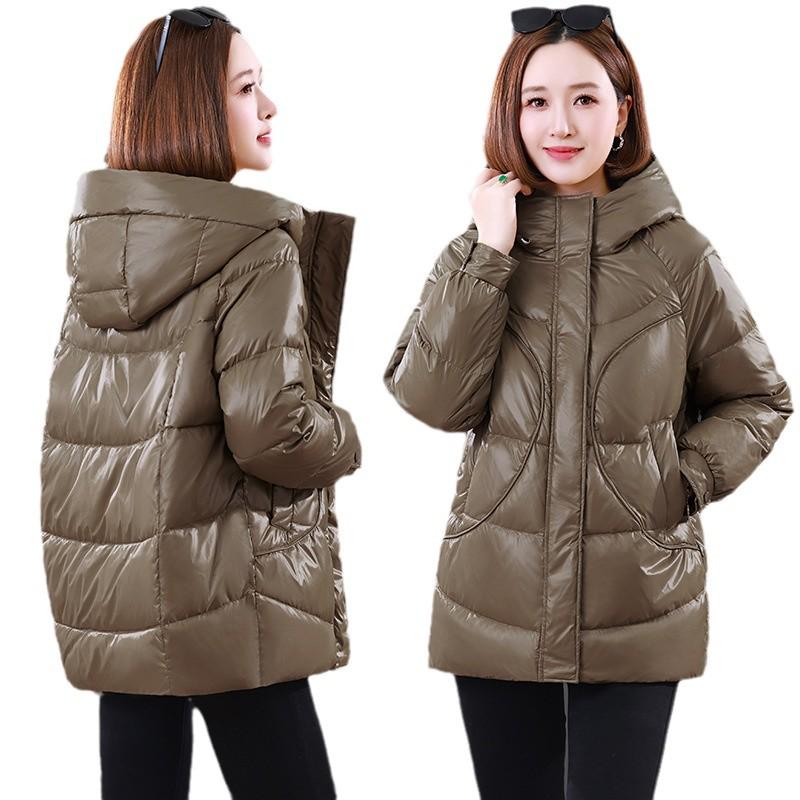 2024 Stylish Winter Short Down Jacket for Middle-Aged Women - Loose, Age-Reducing Cotton-Padded Coat
