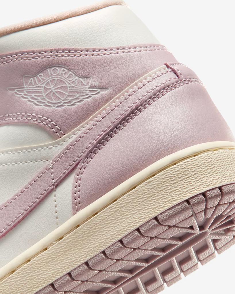 BQ6472-122 Nike Air Jordan 1 Mid (Women's)