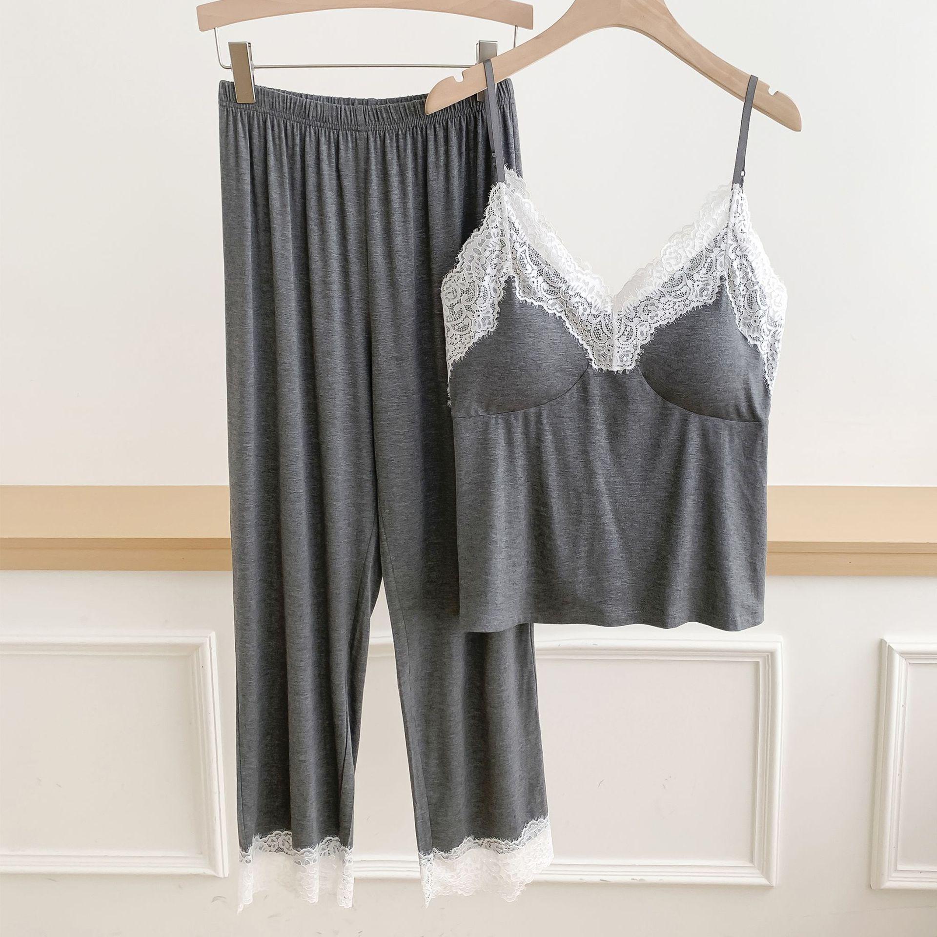 

Casual Lace-Trim Pajama Set with Built-in Bra Pads L (60-70 kg) хизер серый