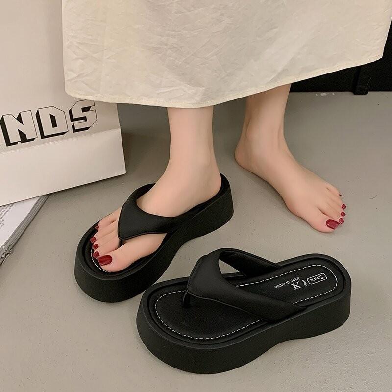 Small muffin thick-soled flip-flops shoes women's shoes wear 2025 new summer sandals toe sandals