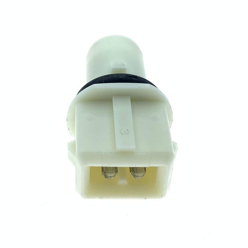 F8RZ13K371AA Ford F250/F350 Side Marker Light Bulb Socket Connector Accessory.