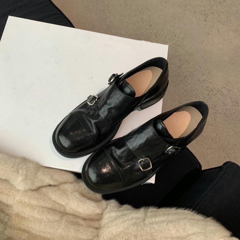 Ovčí kůže~ Dvouknoflíkové boty z pravé kůže v britském stylu, malé kožené boty pro ženy, pro líné lidi s jedním pedálem, silnou podrážkou, brogue ryté jednoboty