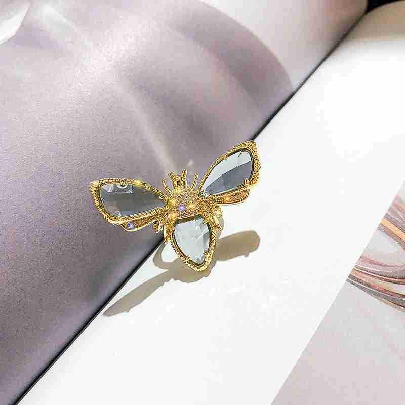 

Гипоаллергенное кольцо в корейском стиле с открытой шинкой и дизайном пчелы с цирконом Adjustable Open золотой