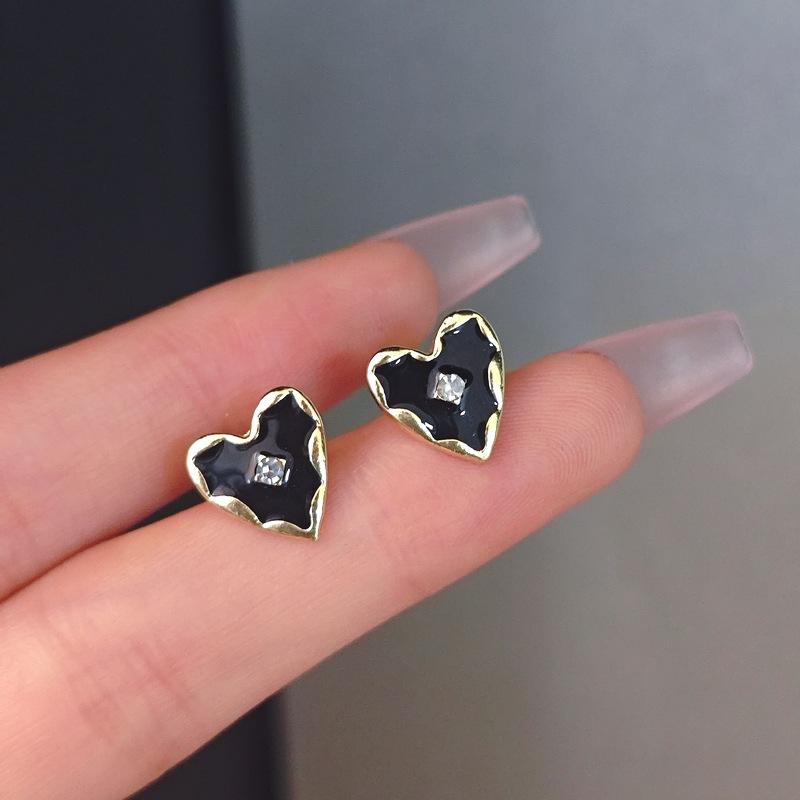 Temperament Black Heart Rhinestone Stud Earrings for Women Crystal Personality Unique Ear Wedding Jewelry