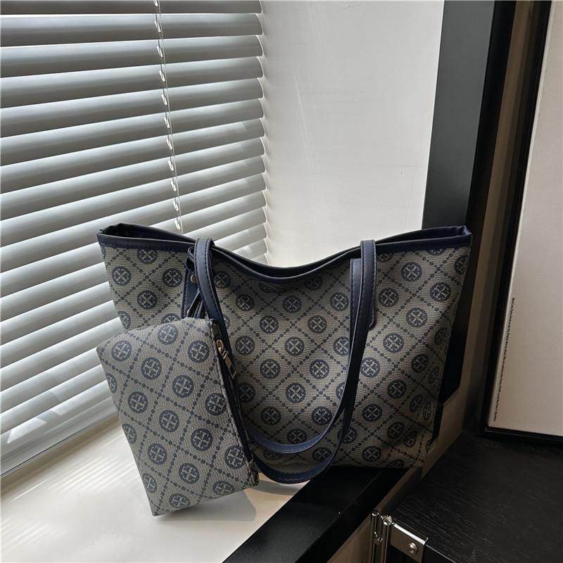 New Mother and Child Bag Fashionable Retro European and American Large-capacity Letter Printing Portable Shoulder Bag Tote Bag Women's Bag