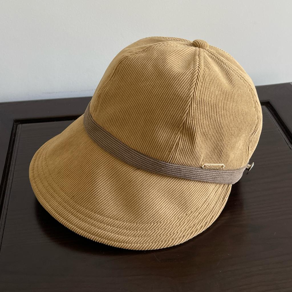 Women's Autumn and Winter Fashion Peaked Cap with Large Brim Small Face Fashionable Versatile  Foreign Style  Corduroy Hat with Hanging Earmuffs