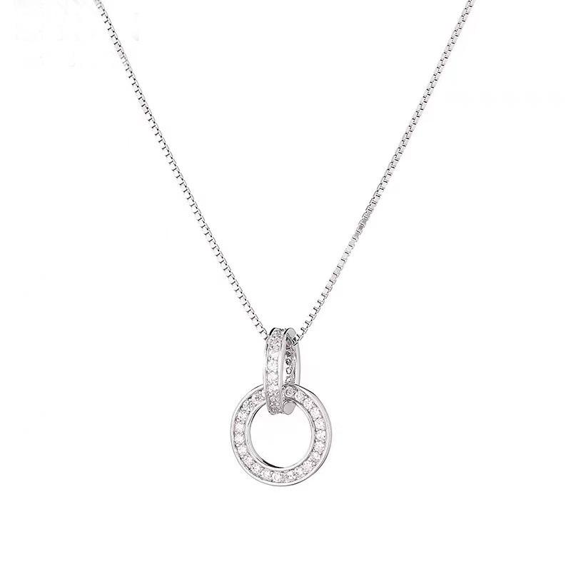 Micro-Pavé Diamond Interlocking Circle Necklace – Luxurious, Trendy, Minimalist, Elegant Clavicle Chain Design for Women