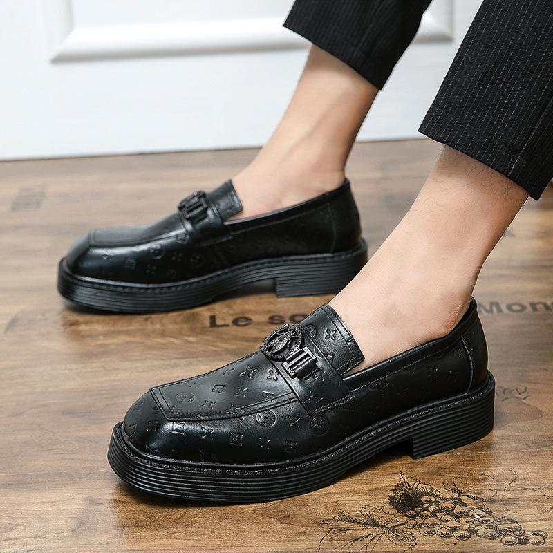 Men's Classic Simple Munch Shoes Pointed Buckle Retro Loafers British Style Business Casual Versatile Dress Shoes