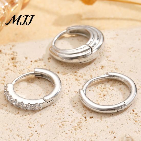 Alloy Earrings 3Pcs Round Hoop Classic Fashion with Diamond-encrusted Spring-Lock Closure Versatile Stackable Jewelry for Women