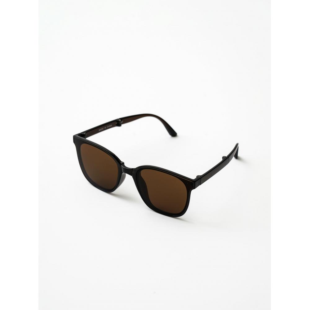 

Daiso [uv Protection Up To 99 ] Folding Sunglasses With Case Brown
