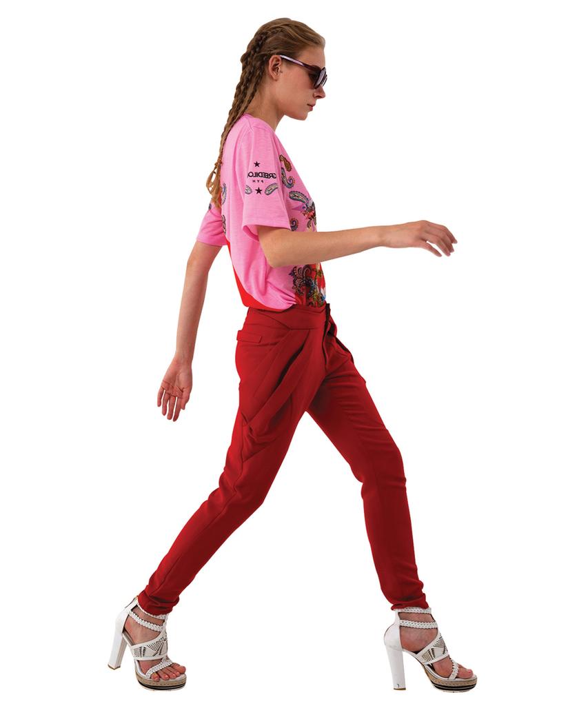 GREEDILOUS Pitch Diagonal Line T-Shirt
