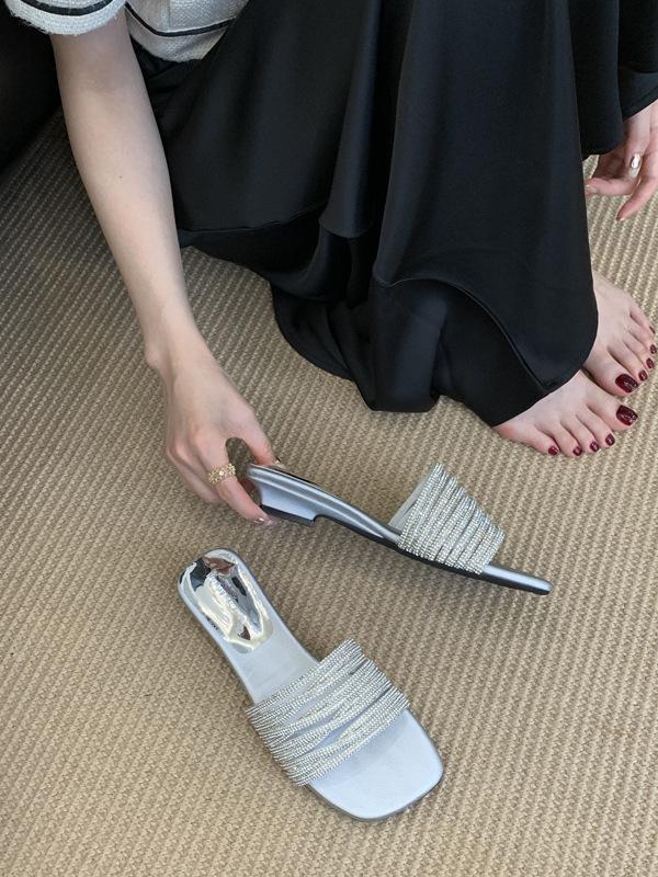 Light luxury thick heel silver rhinestone temperament small cool slippers fairy shoes wear 2025 new summer open-toed sandals