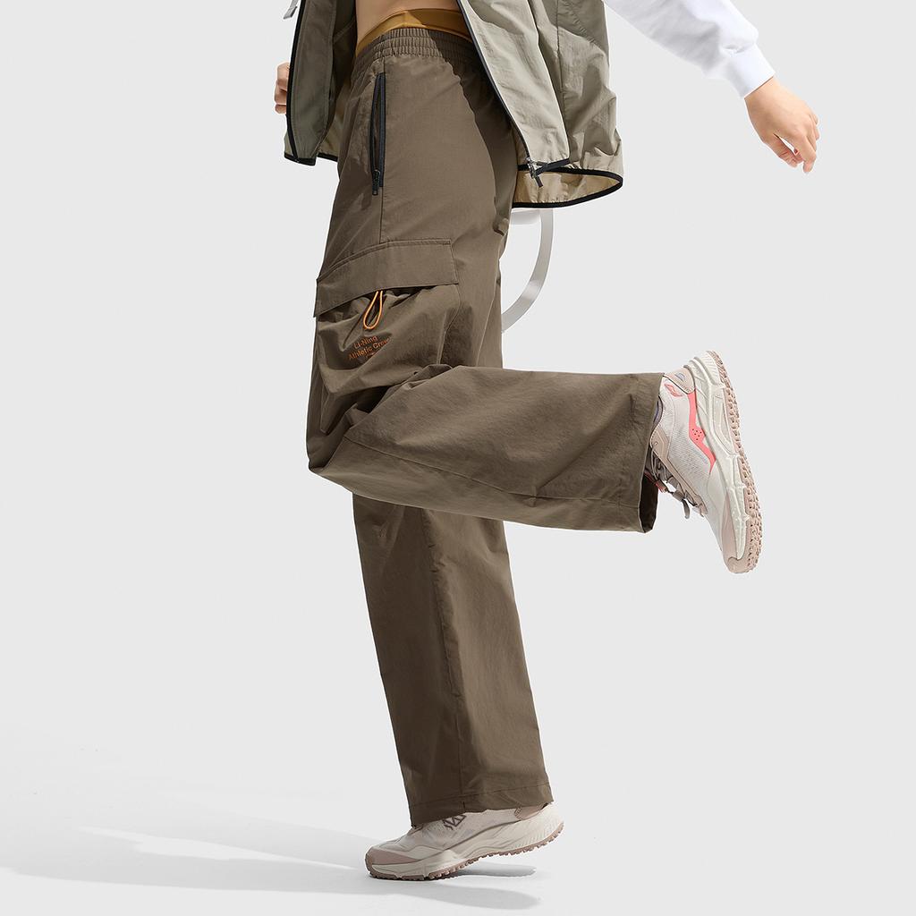 Li Ning Fitness Series Retro Eastern Style Mid Waist Straight Leg Loose Woven Large Pocket Sports Casual Pants Women pants Teak-Brown AYKU744-2