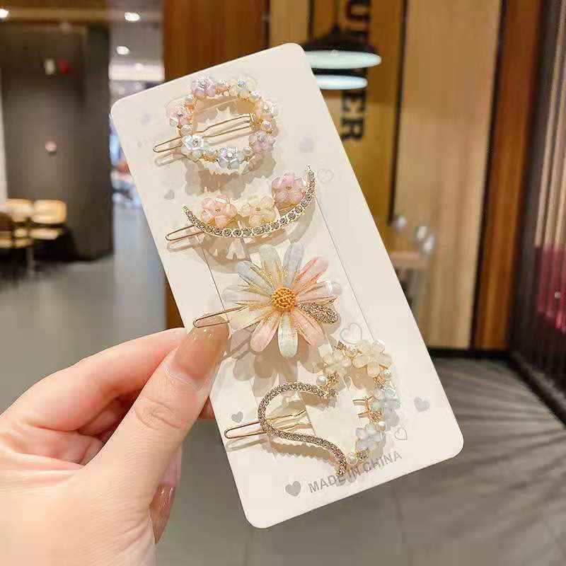 

4 шт. модных новых цветочных хрустальных заколок, простых аксессуаров для волос и зажимов для волос в форме лягушек для челки и верхних волос.